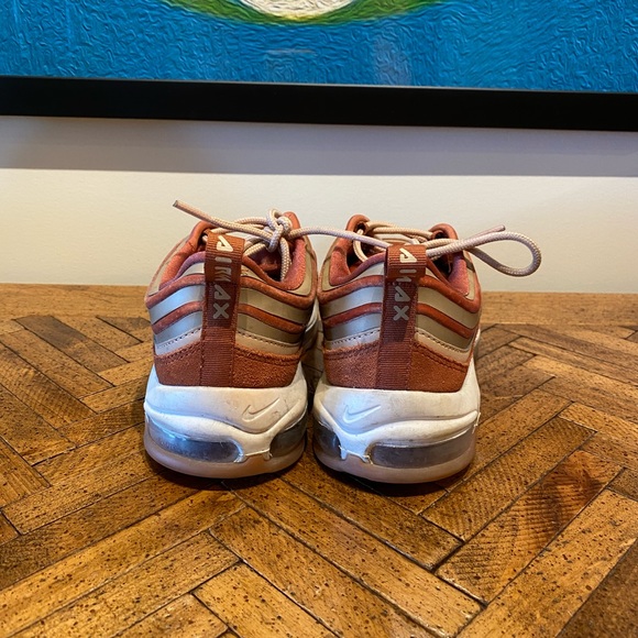 Nike Air Max 97 in “Dusty Peach” - Picture 4 of 4